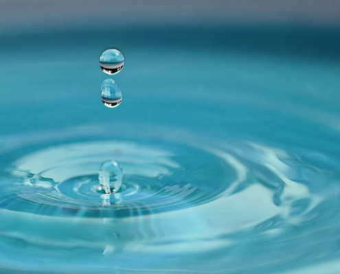 Water is local: generalities do not apply
